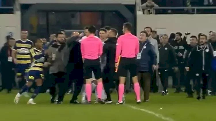    Türkiyə çempionatında hakimə hücuma görə bütün oyunlar təxirə salınıb   