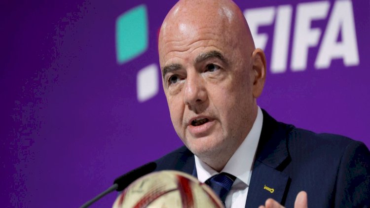    FİFA prezidenti döyülən hakimin müdafiəsinə qalxdı: “Bunu pisləyirəm”   