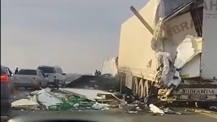    Azərbaycanda ağır qəza: Yüklə dolu TIR-lar belə toqquşdu   – Video