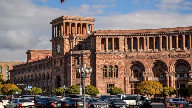    Ermənistan əhalisinin yarıdan çoxu antisemitdir    