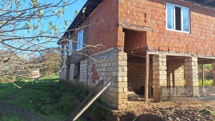    Astarada torpaq sürüşməsi baş verdi   