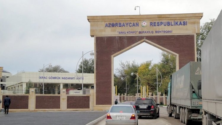    “Qırmızı Körpü” gömrük postunda yüzlərlə avtomobil gözləyir   