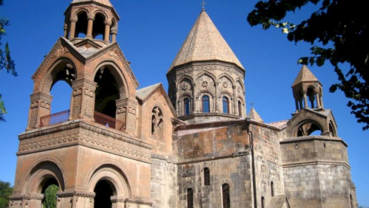    Erməni kilsəsi: Silahlı revanşizm mənbəyi   