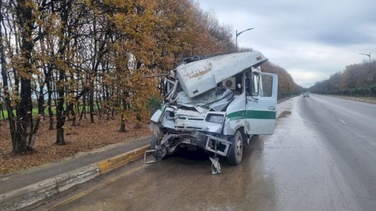    “KamAZ” mikroavtobusla toqquşdu - Yaralıların sayı 17-yə çatdı    