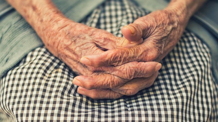    104 yaşlı qadın uzun ömürlülük sirrini açıqladı    