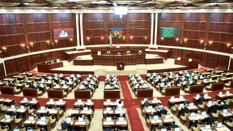    Deputatlar Fransada Natəvanın heykəlinə qarşı barbarlığı pislədi   