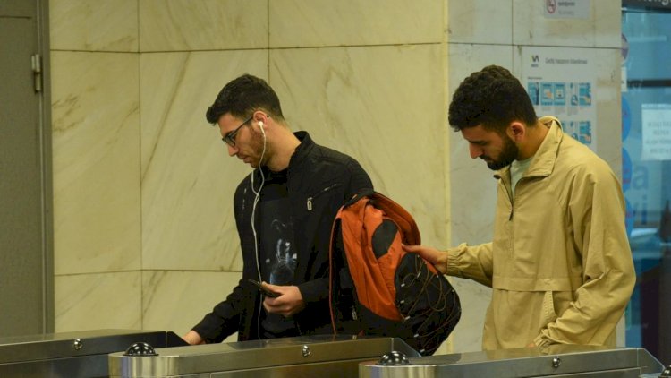    DİQQƏT: Artıq bütün metro stansiyalarında QR biletlə ödəniş mümkündür   