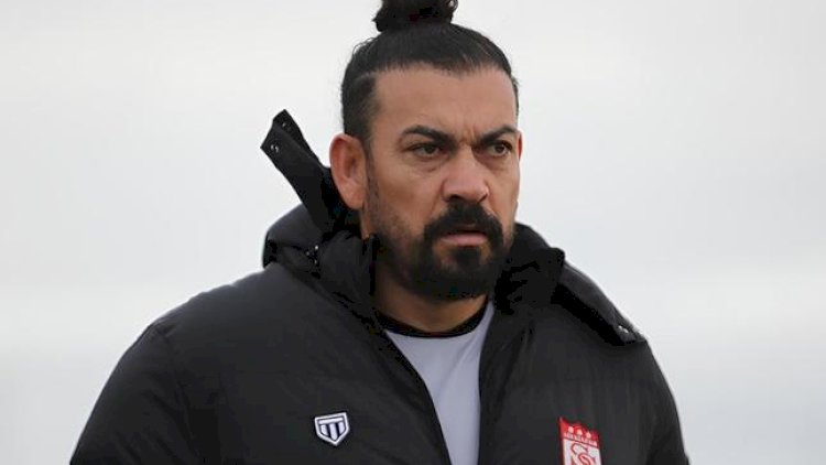    Servet Çetin istefaya göndərildi    