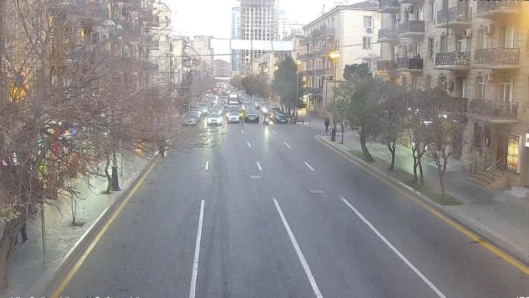    Bakının bu küçəsində avtomobillərin hərəkətinə məhdudiyyət qoyuldu   