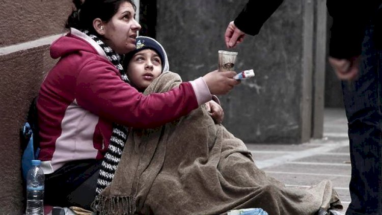    Polis Bakının mərkəzini dilənçilərdən təmizləyir   