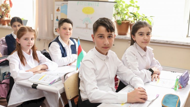    Azərbaycanda şagird yerdəyişməsi müvəqqəti dayandırıldı   