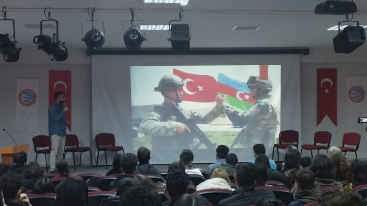   Türk dünyasından olan doktorantlar Dənizlidə ölkələrini tanıtdılar - Fotolar   