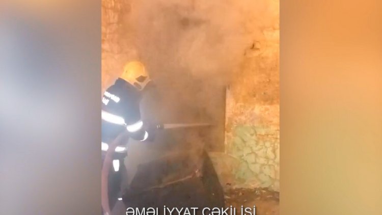    Bakıda məişət tullantıları yığılmış tikilidə yanğın oldu   