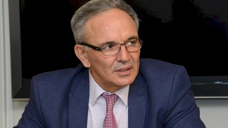    Əflatun Amaşov hacı oldu   