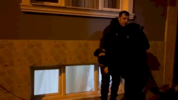    Sərxoş qadın sevgilisinin evinə hücum etdi – İşə polis qarışdı   + VİDEO
