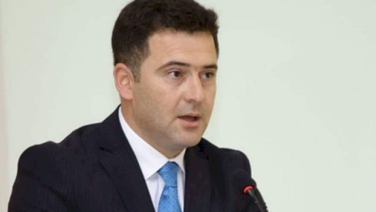    Qalmaqallı sabiq rəis həbs olundu   