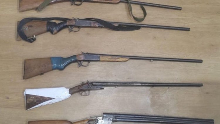    Sabirabad sakinləri qanunsuz ov tüfənglərini polisə könüllü təhvil verdilər   