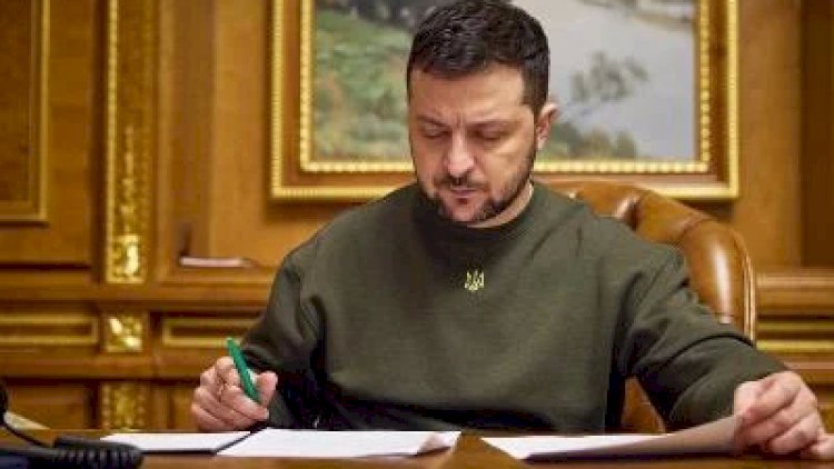    Zelenski Rusiyada yaşayan ukraynalılar barədə fərman imzaladı   
