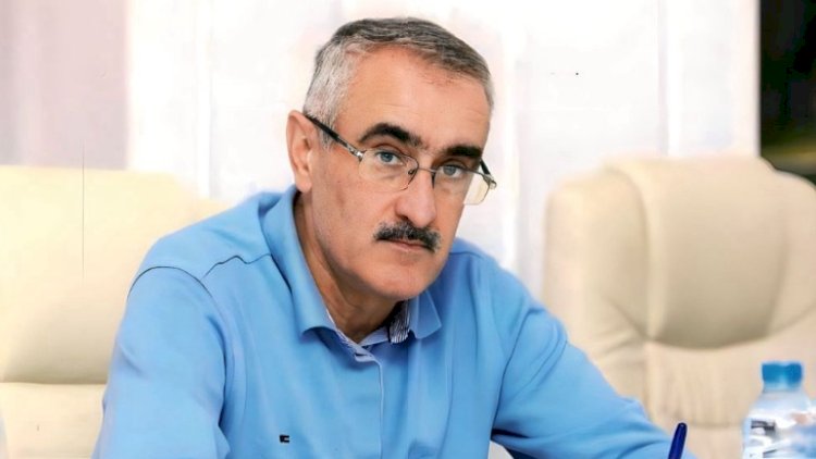    Ata-anası qocalar evində, uşaqları internatda olan ekspert...   