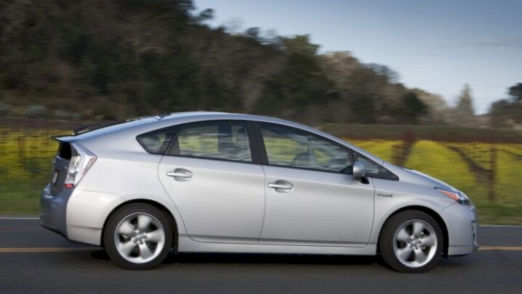    “Prius” almaq istəyənlərə pis xəbər - Qiymət qalxdı   