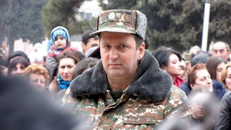    Əli azərbaycanlıların qanına batmış erməni komandan məhkəməyə çıxarılır    