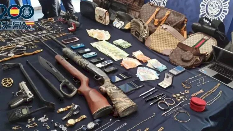    71 evi talamış oğru dəstəsi tutuldu   