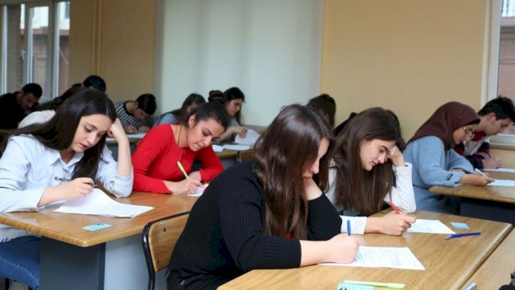    “Tələbələri qəsdən kəsirlər ki, kredit borcu yaransın”   