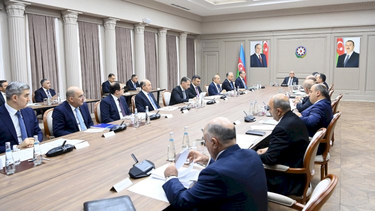    Baş nazir və nazirlər istefaya gedir - Yeni hökumət yaradılır   
