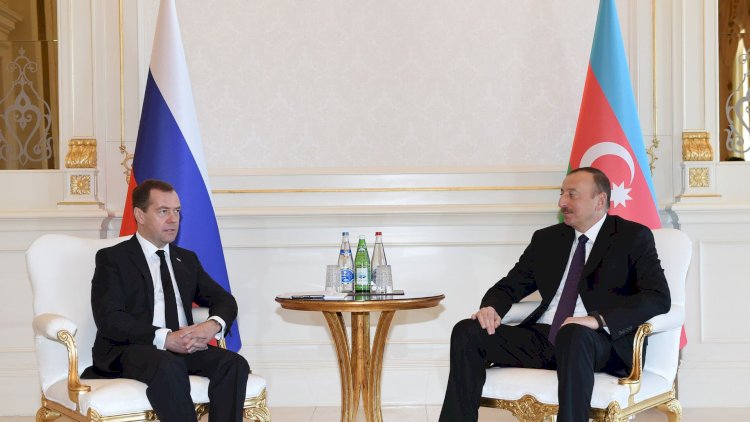    Dmitri Medvedev İlham Əliyevi təbrik etdi   