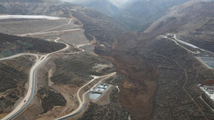    Türkiyədə qızıl mədənindəki torpaq sürüşməsi ilə bağlı 7 nəfər saxlanıldı   
