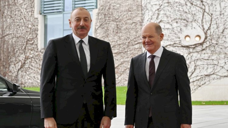    Şolts İlham Əliyevi təbrik etdi    