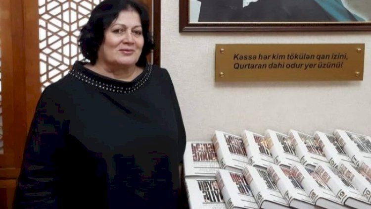   Muzeyin direktoru: “Navalnını niyə Cavidin heykəli önündə yad edirlər?”   
