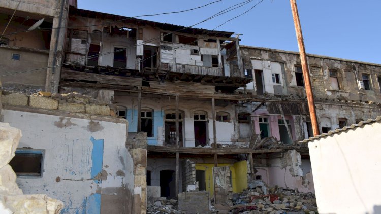    Yataqxanalardakı keçmiş məcburi köçkünlər çıxarıla bilər    