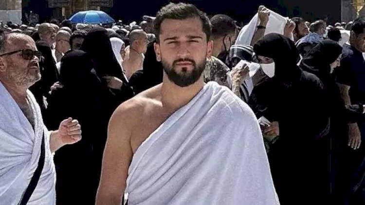    Coni Ümrə ziyarətində - Foto   