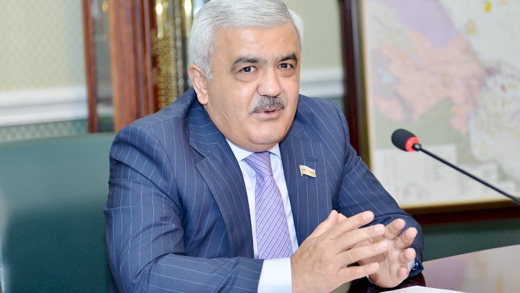    Rövnəq Abdullayev vəzifədən gedir    