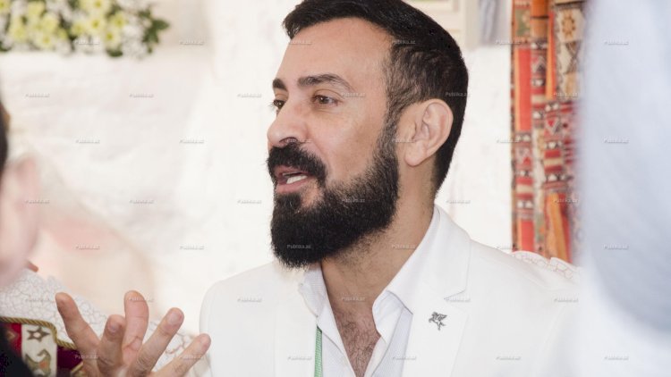    “Axundların evi məsciddən qəşəngdir, utanırsınız?”    