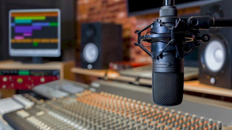    Ölkədə iki yeni radio açıla bilər - Adlar   