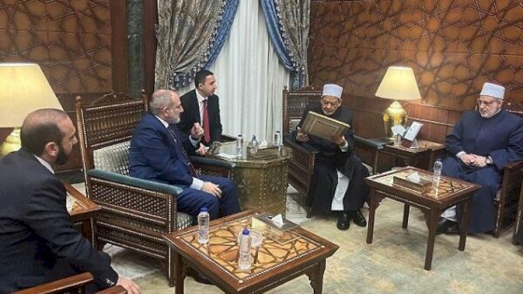    Paşinyan bizdən oğurladığını Qahirədə hədiyyə verdi    