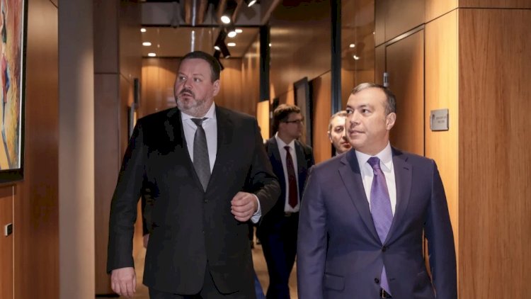    Rusiyanın daha bir naziri Azərbaycana gəldi    