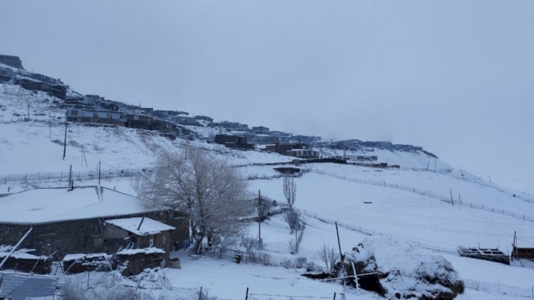    Bu rayonlarda qar dizə çıxır - 6 dərəcə şaxta   