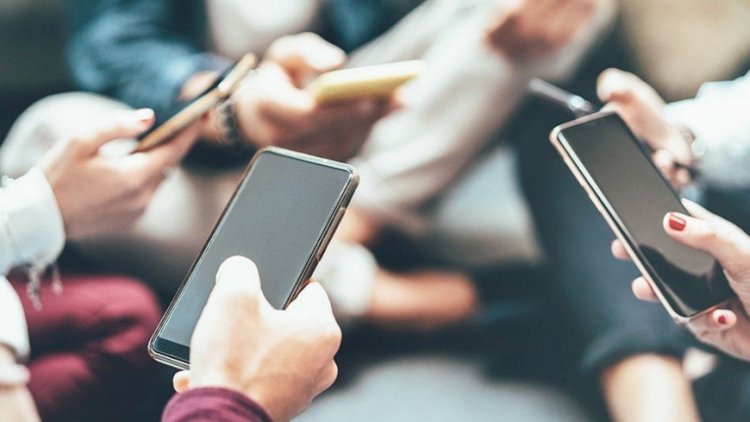    Saat 21:00-dək telefon və planşetlərdən istifadə etməyin! - XƏBƏRDARLIQ   