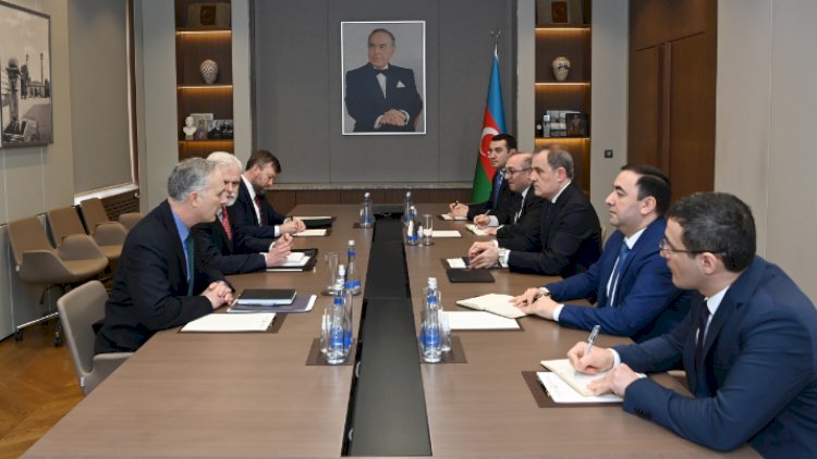    XİN-də ABŞ rəsmisini qəbul etdilər   
