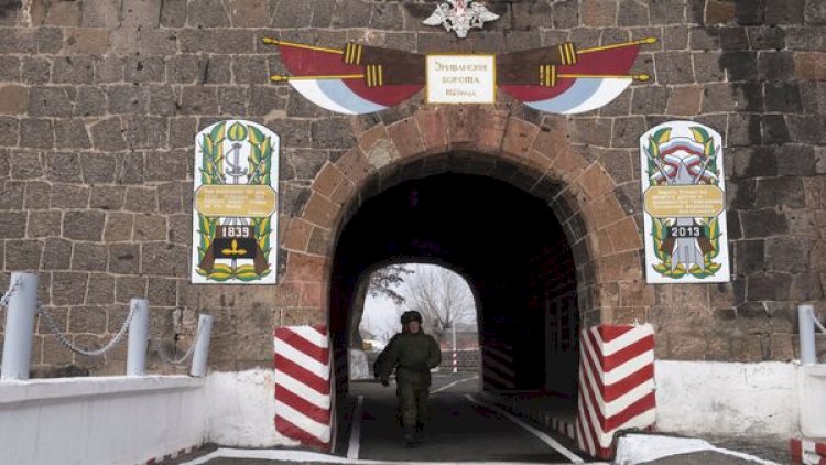    Rus əsgər Ermənistanda öldü   