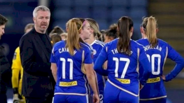    Qadın futbolçusu ilə yatan baş məşqçi işdən qovuldu    
