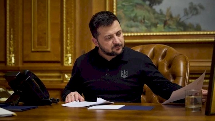    Zelenski və ailəsinin gəliri üç dəfə artıb    
