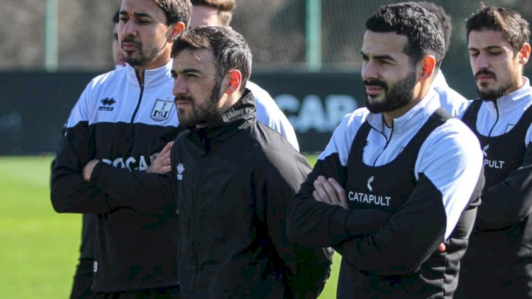    Qara Qarayevdən “Qarabağ” cəbhəsinə sərt sözlər: “Əgər şərəfiniz varsa...” - VİDEO   