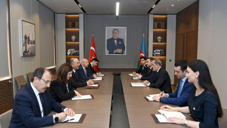    Ceyhun Bayramov Mövlud Çavuşoğlu ilə görüşdü   