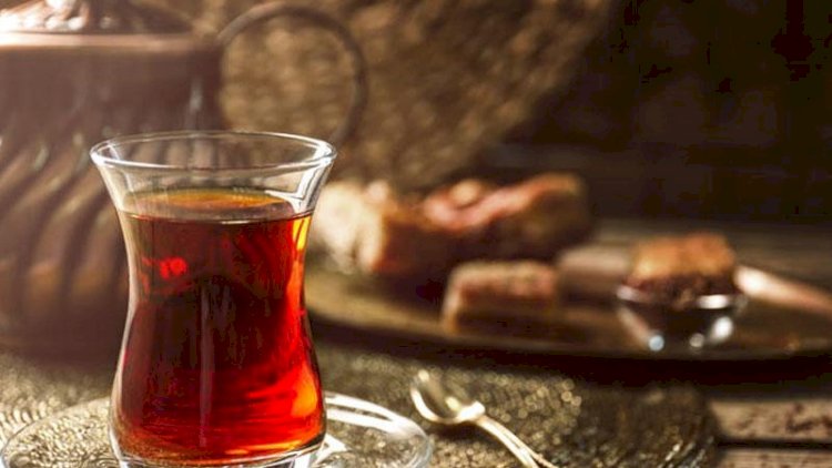    Çay içərkən bu səhvi etməyin -   XƏRÇƏNG YARADIR