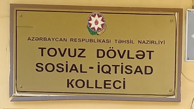    Kollec direktoru işdən çıxarıldı    