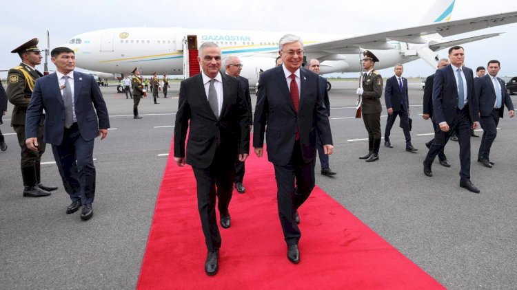    Tokayev İrəvana getdi   
